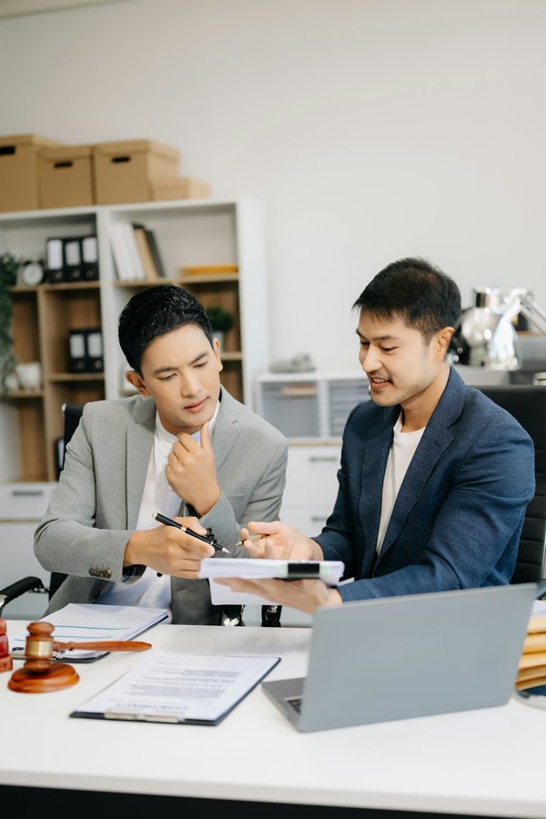 Pourquoi consulter un cabinet d'avocats est essentiel pour vos besoins juridiques ?